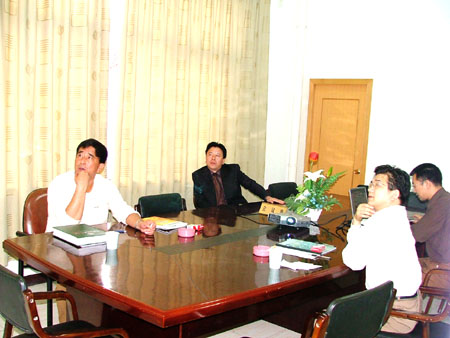 中国包协副秘书长关凤军视察中国包装网